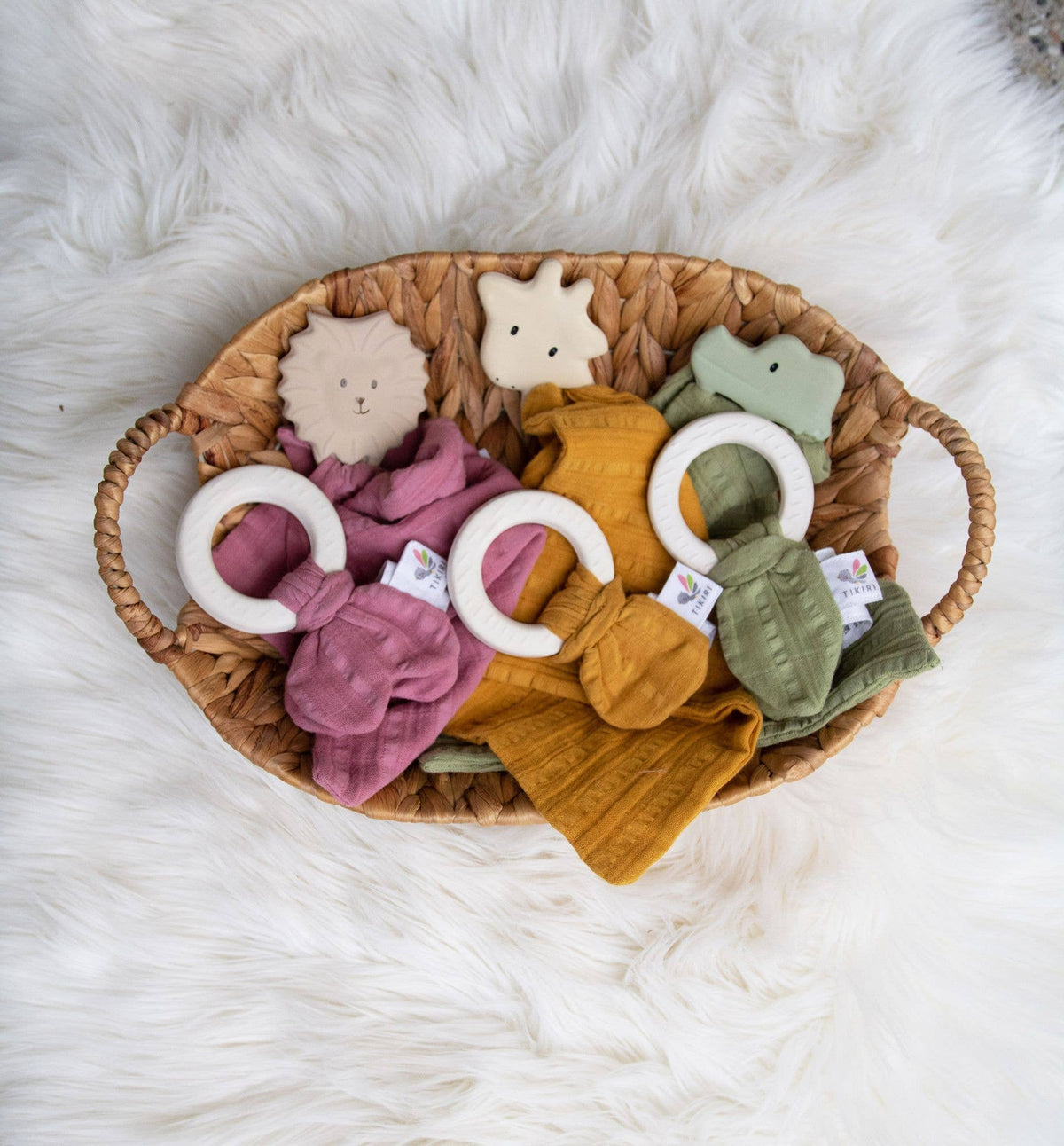 Muslin Comforter with Natural Rubber Teether