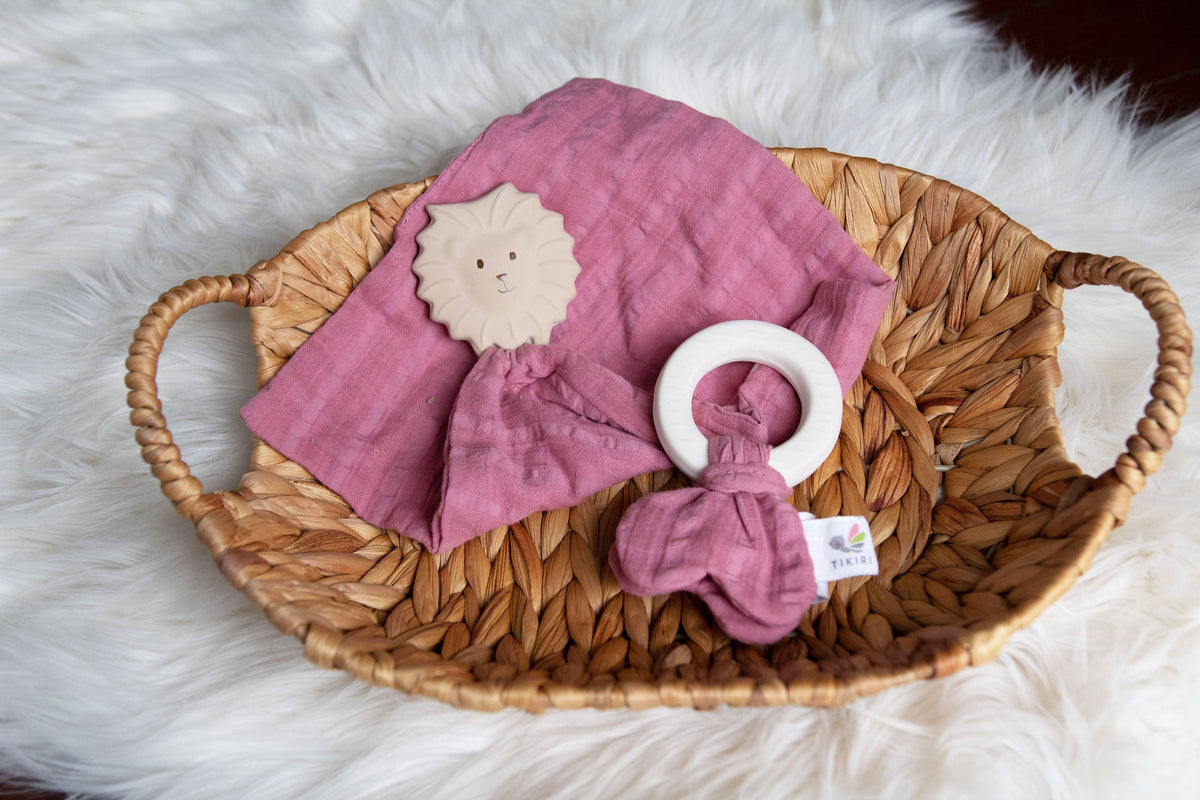Muslin Comforter with Natural Rubber Teether