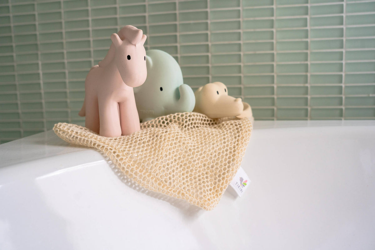 Marshmallow Soft Nat. Rubber Rattles, Bath Toys & Teethers Set